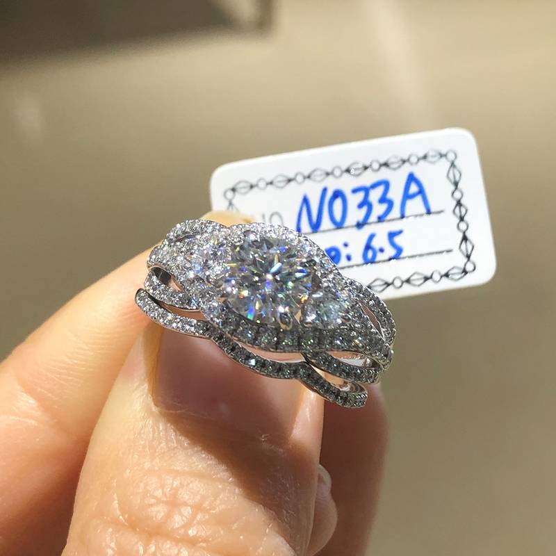 Personalized Double layered Cross Women's Ring S925 Silver Plated Platinum Primary and Secondary Set Ring Stacked Customized Main Stone Moissanite Diamond 1.0ct/Secondary Stone High Carbon Diamond